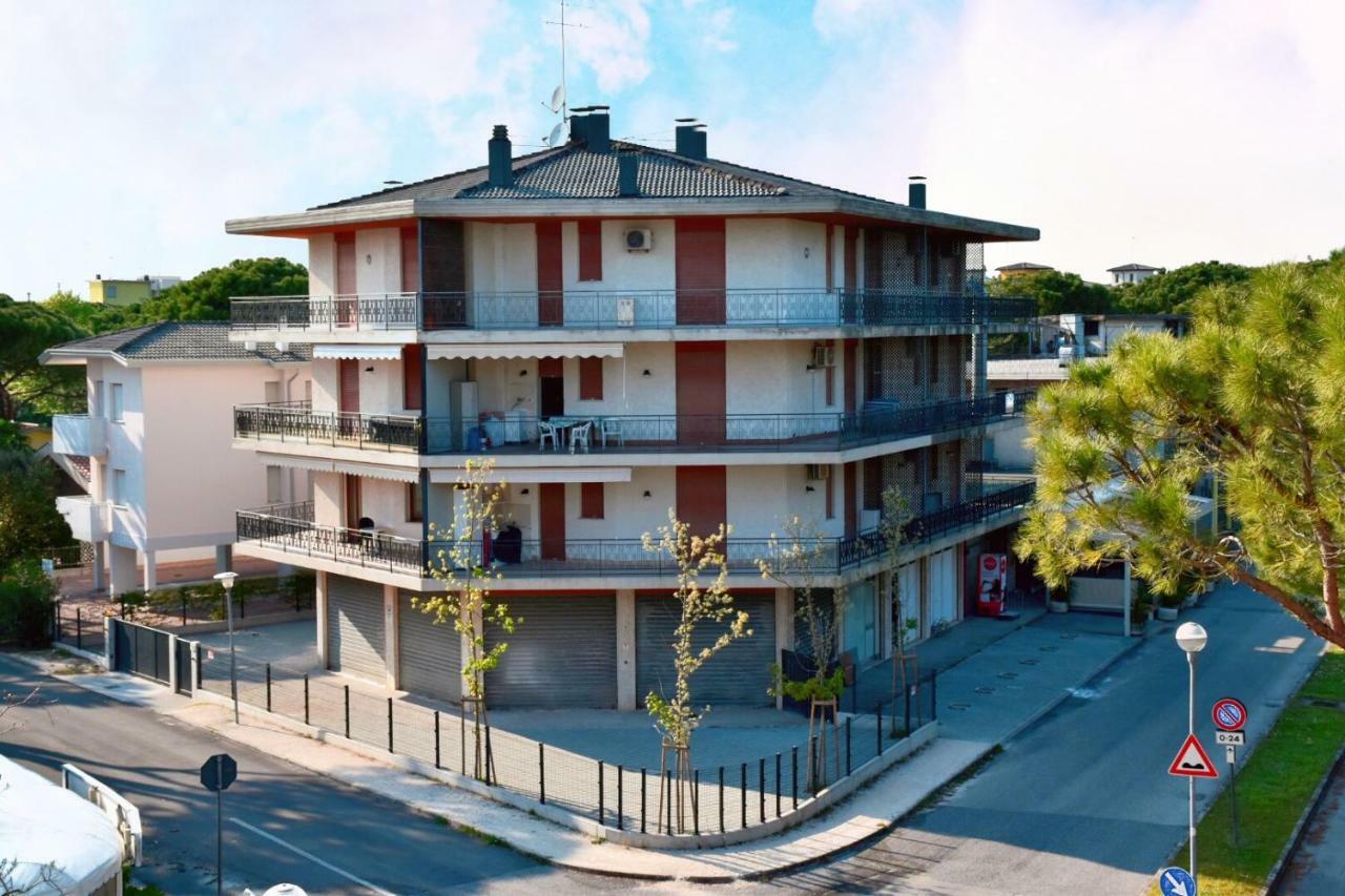 Todaro Bibione Eksteriør billede
